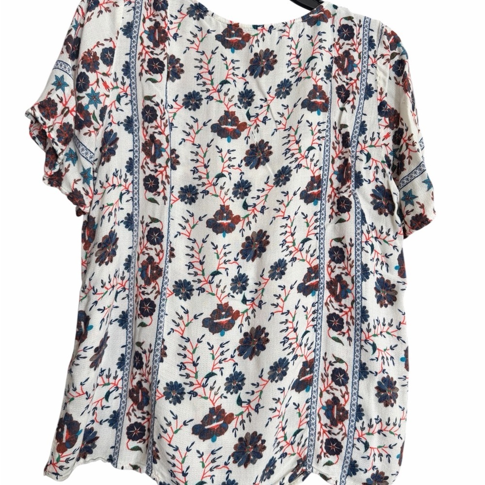 Lucky Brand Floral Print V-Neck Women's Top - Picture 2 of 4